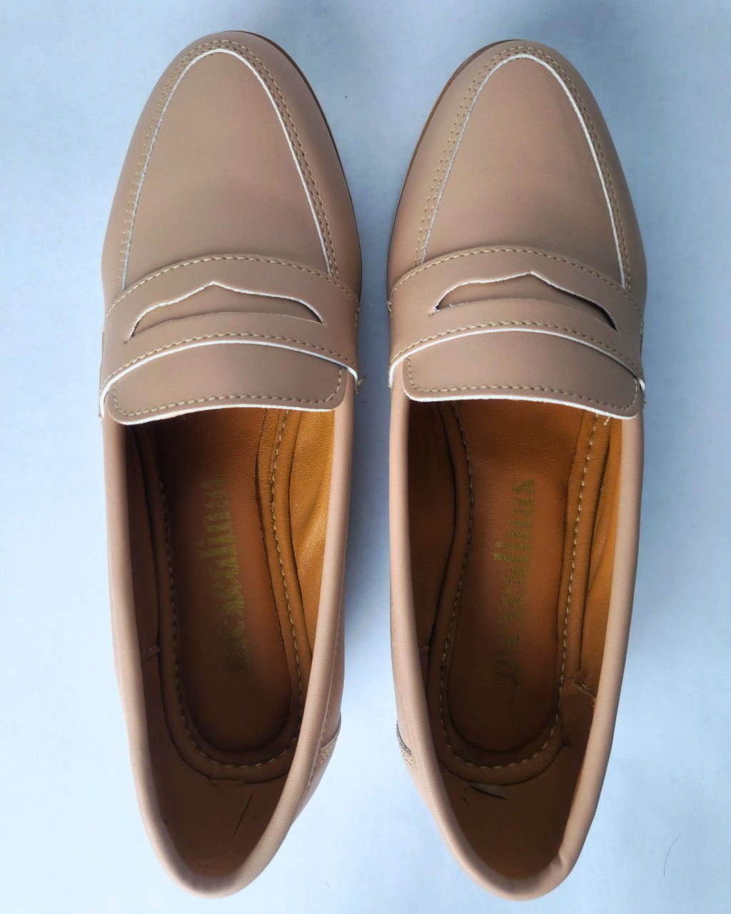 mocasin beige suela deportiva antiderrapante plantilla acolchada