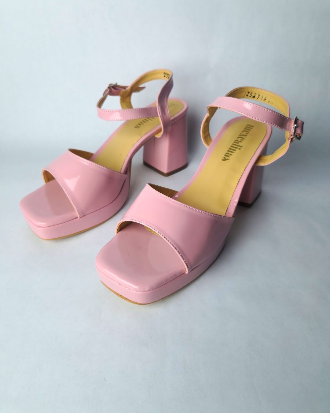 sandalia rosa fiesta plafaforma tacon cuadrado suela antideslizante mexcalinas