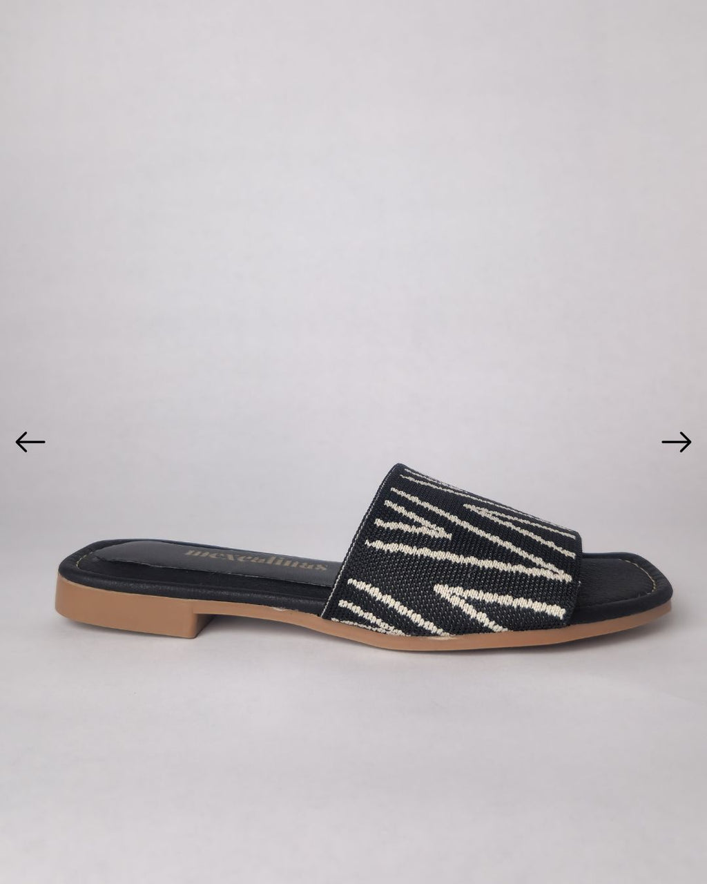 sandalia sayulita negra lineas blancas suela acolchada mexcalinas