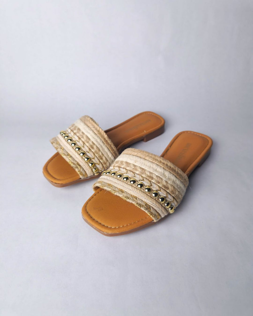 sandalias sol beige yute natural detalles dorados suela antideslizante mexcalinas