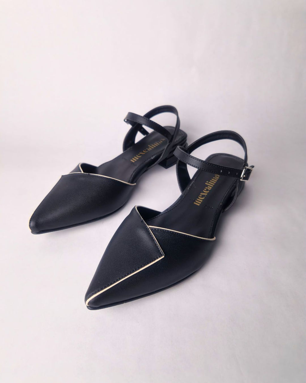 tacon alameda negro punta fina contraste blanco suela antideslizante mexcalinas